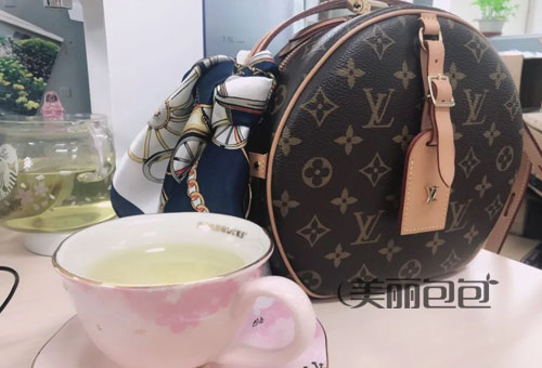 lv gucci 香奈儿热门经典包 重量分别是多少？