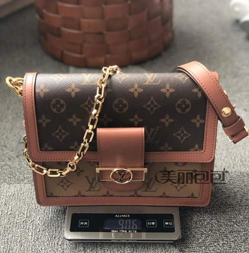 lv gucci 香奈儿热门经典包 重量分别是多少？