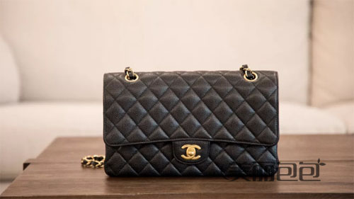 lv gucci 香奈儿热门经典包 重量分别是多少？